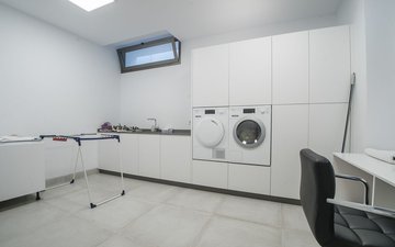 Property slide 39