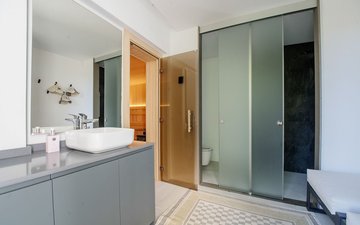 Property slide 44