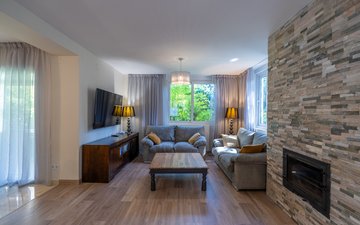 Property slide 10