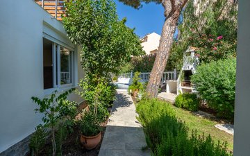 Property slide 41