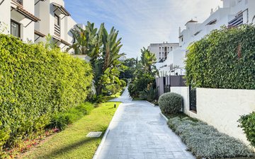 Property slide 21