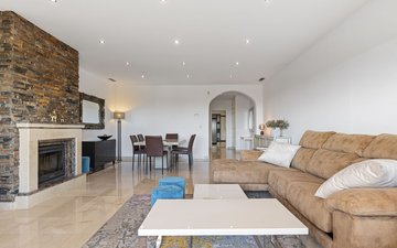 Property slide 10