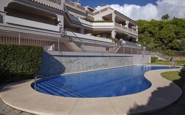 Property slide 34
