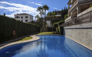 Property slide 36