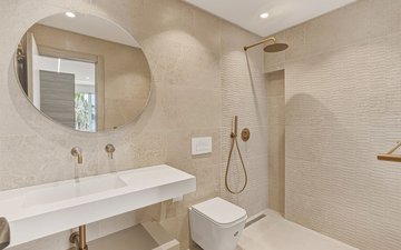 Property slide 17
