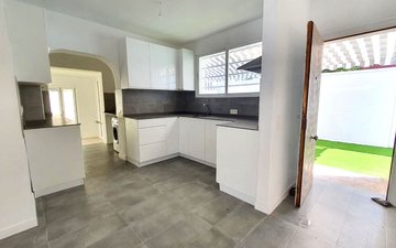 Property slide 17