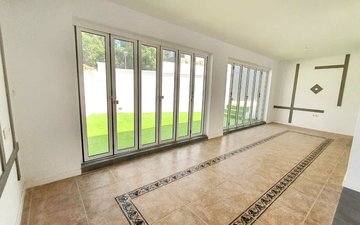 Property slide 21