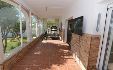 Property slide 21
