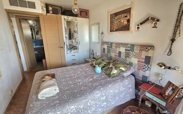 Property slide 10