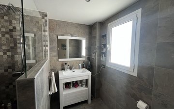 Property slide 11