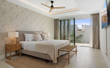 Property slide 20