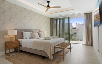 Property slide 25