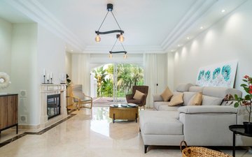 Property slide 18