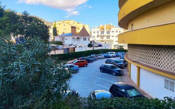 Property slide 61