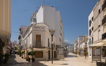 Property slide 12