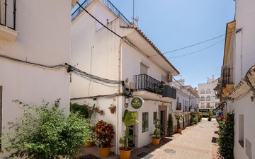 Property slide 15