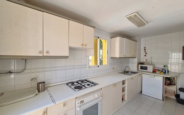 Property slide 16