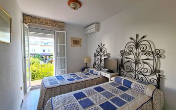 Property slide 42