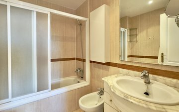 Property slide 21