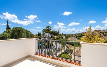 Property slide 22