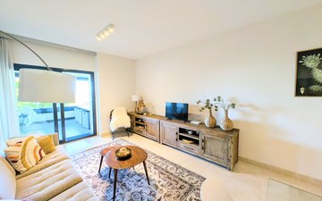 Property slide 16