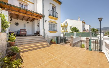 Property slide 18