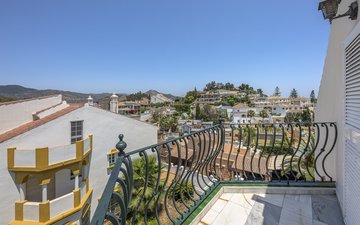 Property slide 7
