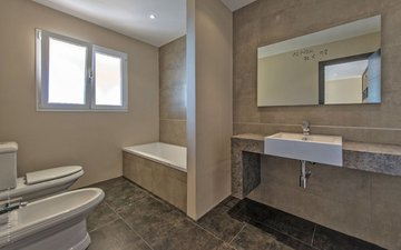Property slide 20