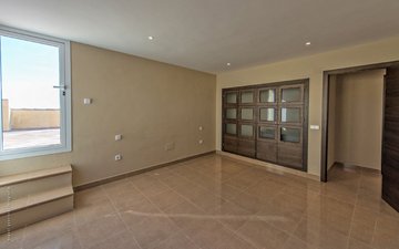 Property slide 21