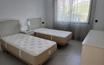 Property slide 10