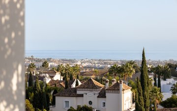 Property slide 25
