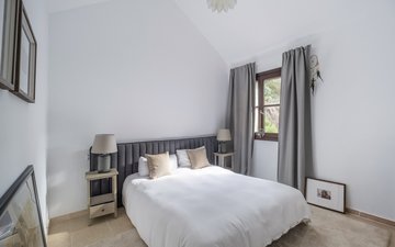 Property slide 17
