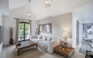 Property slide 18