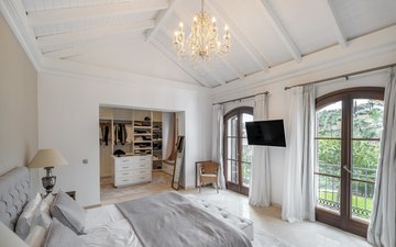 Property slide 21