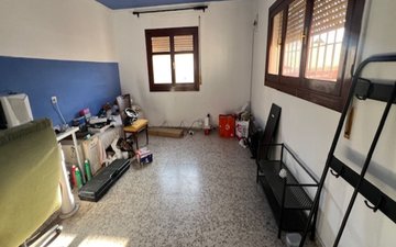 Property slide 14