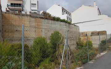 Property slide 8