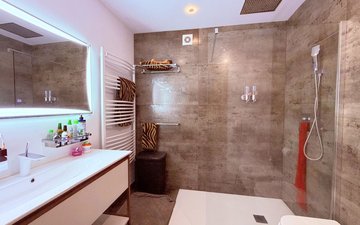 Property slide 39