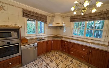 Property slide 10