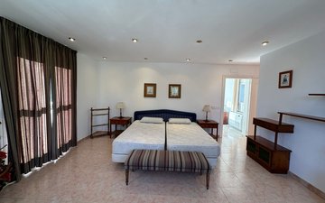 Property slide 25