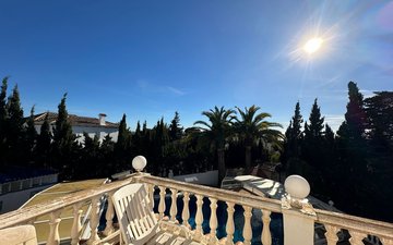 Property slide 44