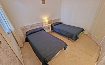 Property slide 20