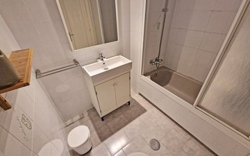Property slide 22