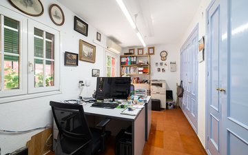 Property slide 24