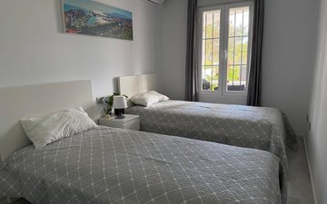 Property slide 14