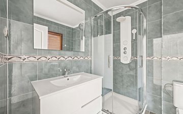 Property slide 18
