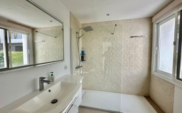 Property slide 19