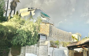 Property slide 30