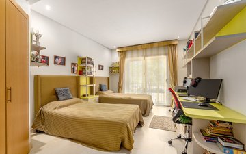 Property slide 10