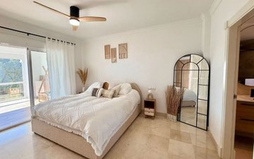 Property slide 25