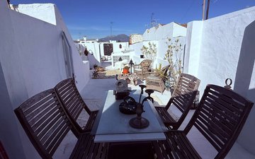 Property slide 32